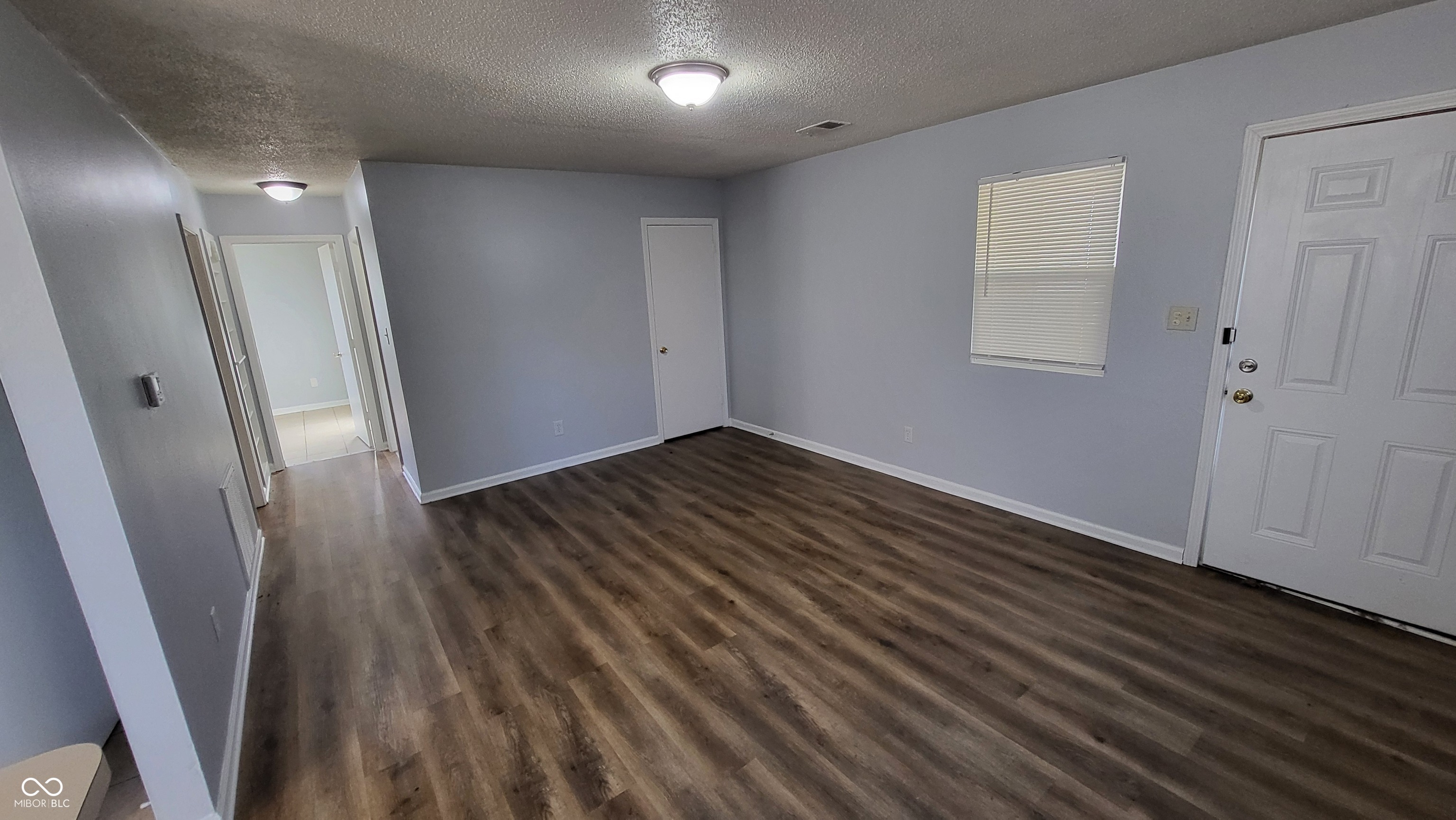 6149 Commodore Drive Indianapolis, IN 46219 - Photo 5 of 14