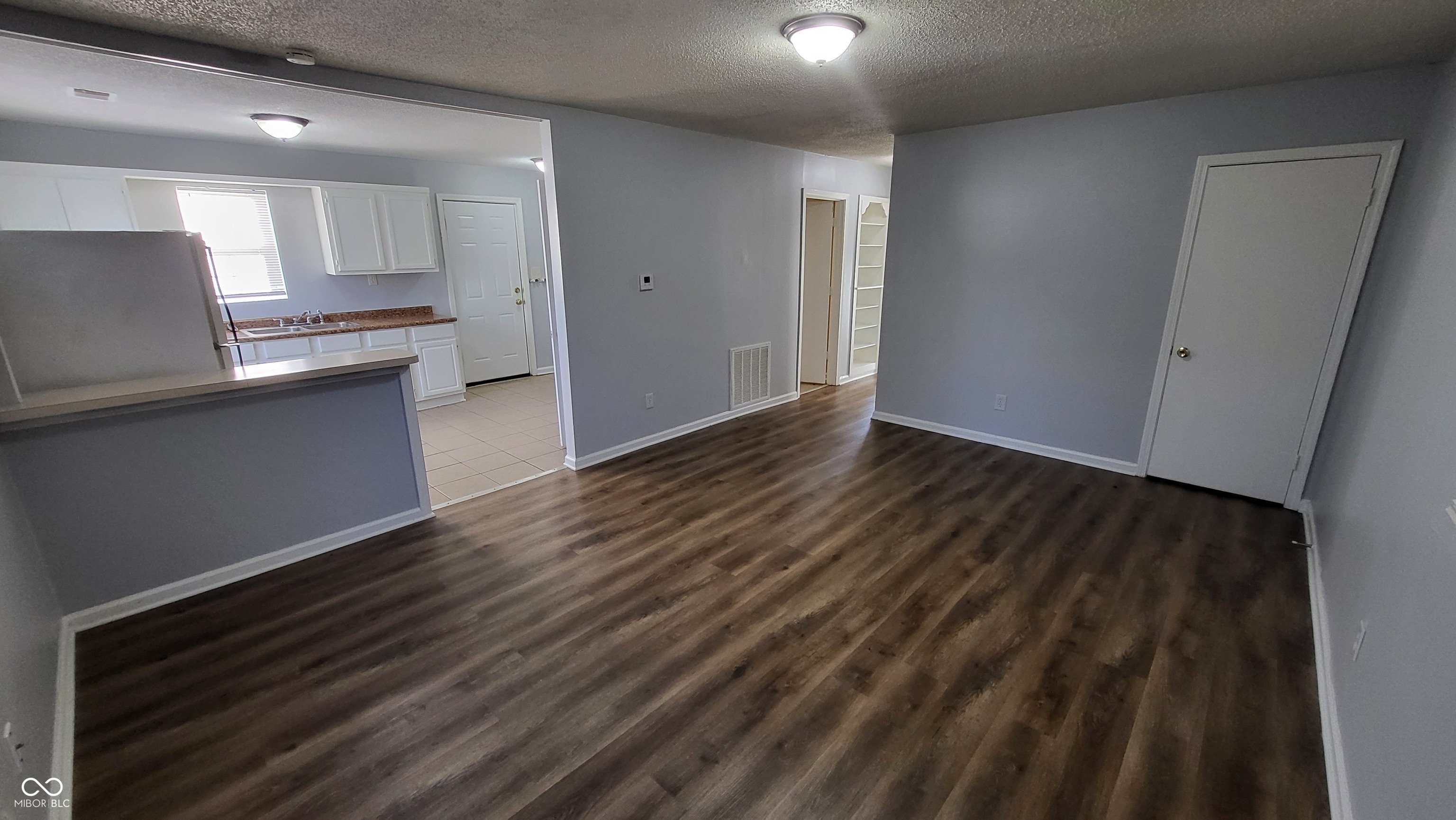 6149 Commodore Drive Indianapolis, IN 46219 - Photo 6 of 14