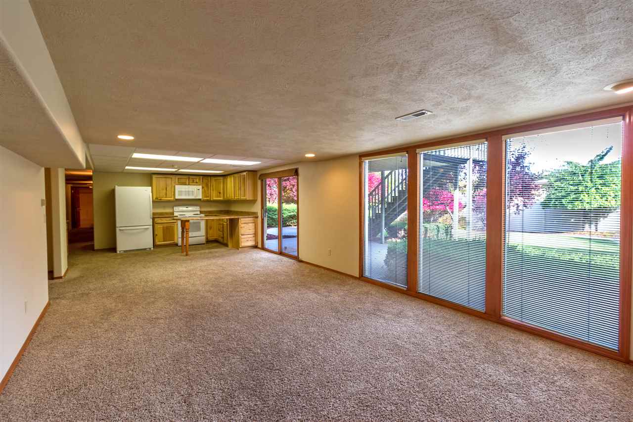 10124 North Ridgecrest Drive Spokane, WA 99208 - Photo 13 of 20 Gallery Image 13