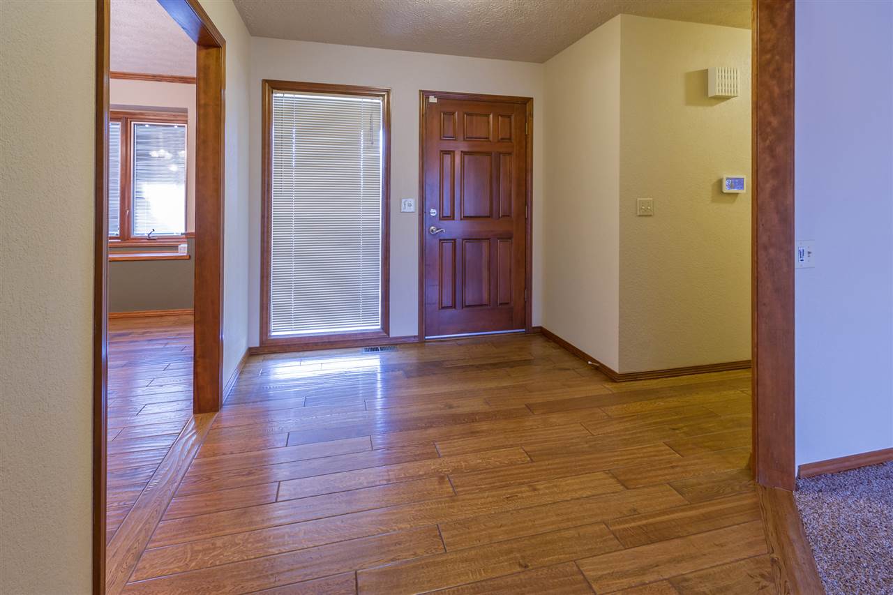10124 North Ridgecrest Drive Spokane, WA 99208 - Photo 3 of 20 Gallery Image 3