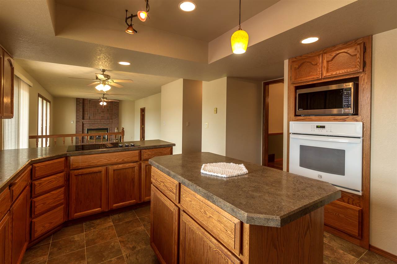 10124 North Ridgecrest Drive Spokane, WA 99208 - Photo 6 of 20 Gallery Image 6