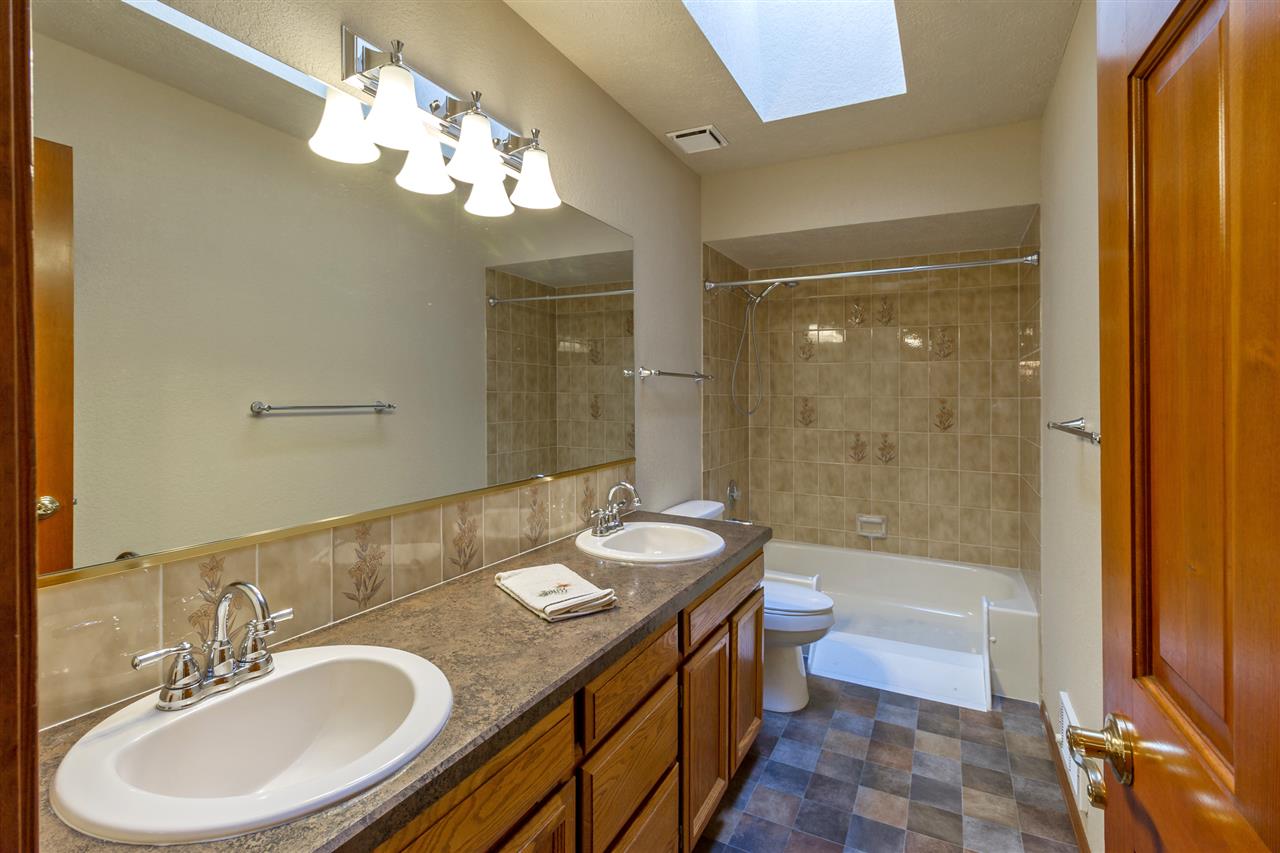 10124 North Ridgecrest Drive Spokane, WA 99208 - Photo 10 of 20 Gallery Image 10
