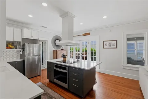 $985,000 | 871 17th Avenue North, St. Petersburg, FL 33704