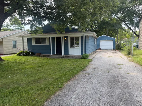 $216,000 | 1025 West Porter Avenue, Chesterton, IN 46304
