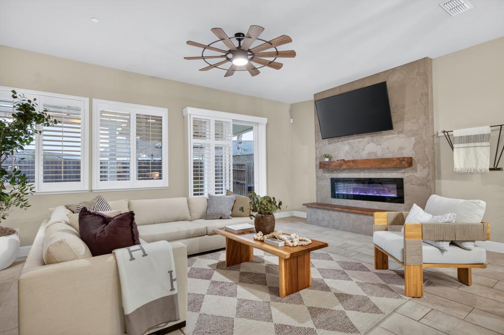 781 Aparicio Way Galt, CA 95632 - Photo 22 of 72