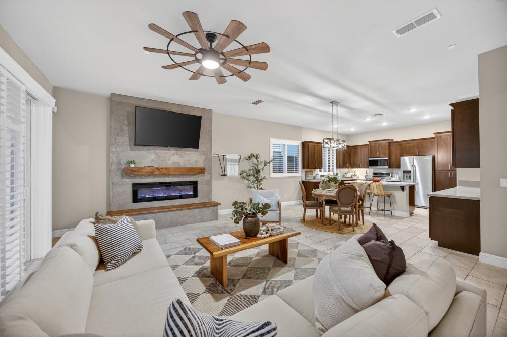 781 Aparicio Way Galt, CA 95632 - Photo 23 of 72