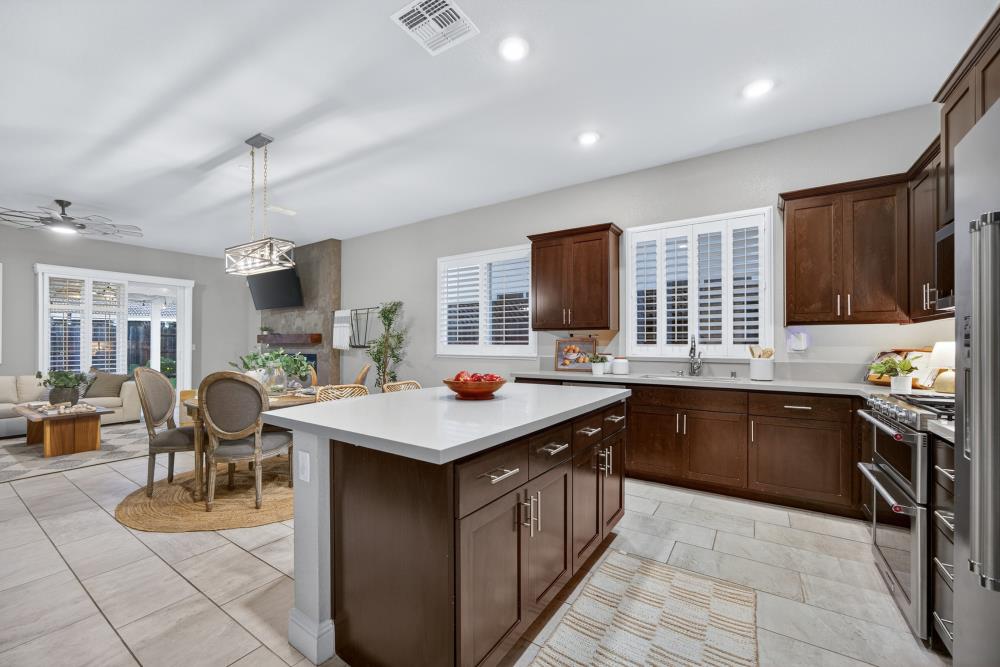 781 Aparicio Way Galt, CA 95632 - Photo 35 of 72