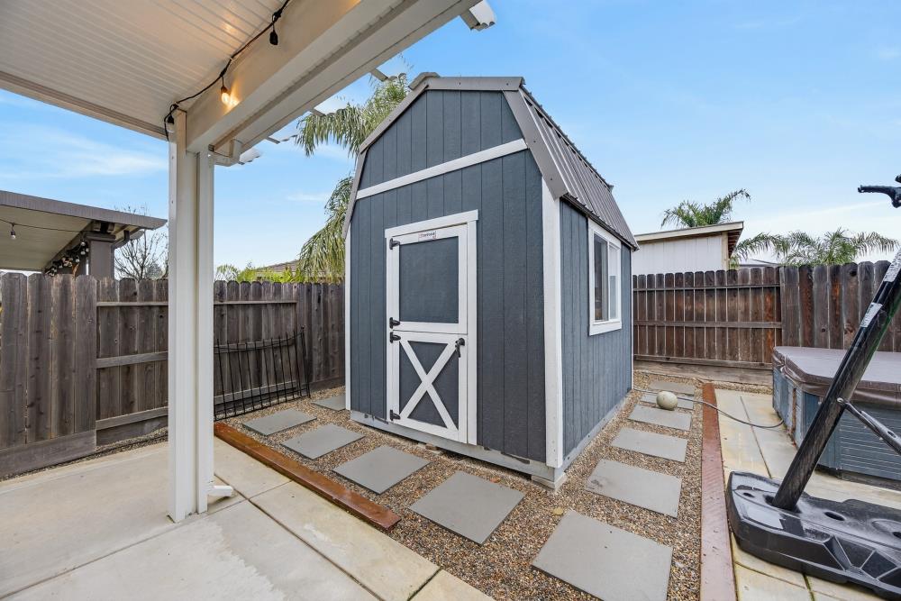 781 Aparicio Way Galt, CA 95632 - Photo 64 of 72