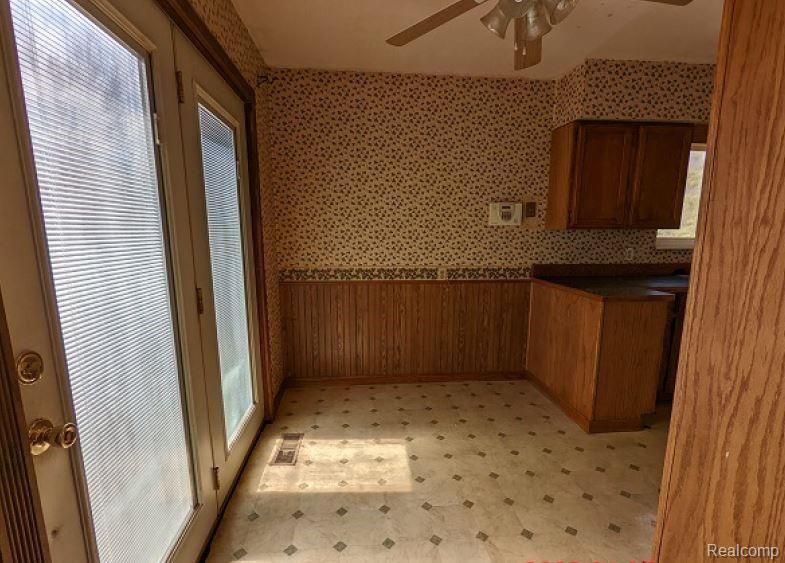 3309 Risdale Avenue Lansing, MI 48911 - Photo 7 of 31 4.JPG