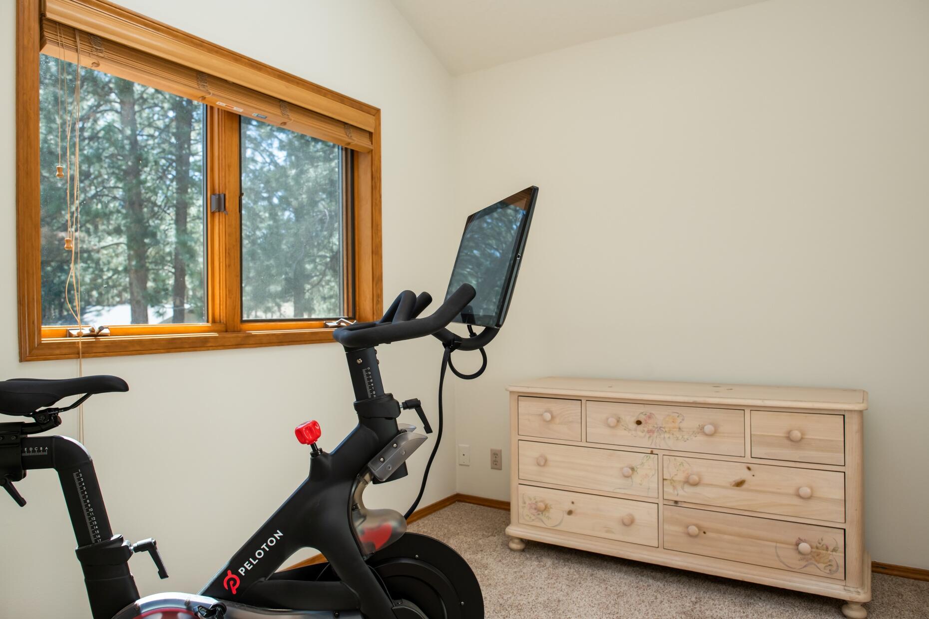 60216 East Ridgeview Drive Bend, OR 97702 - Photo 30 of 53 batch_25Flex spaceRidgeview-36