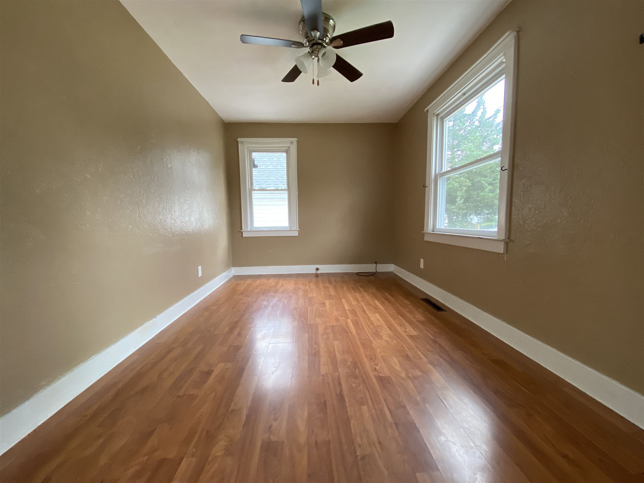 118 Esser Street Washington, IL 61571 - Photo 5 of 23 Gallery Image 5