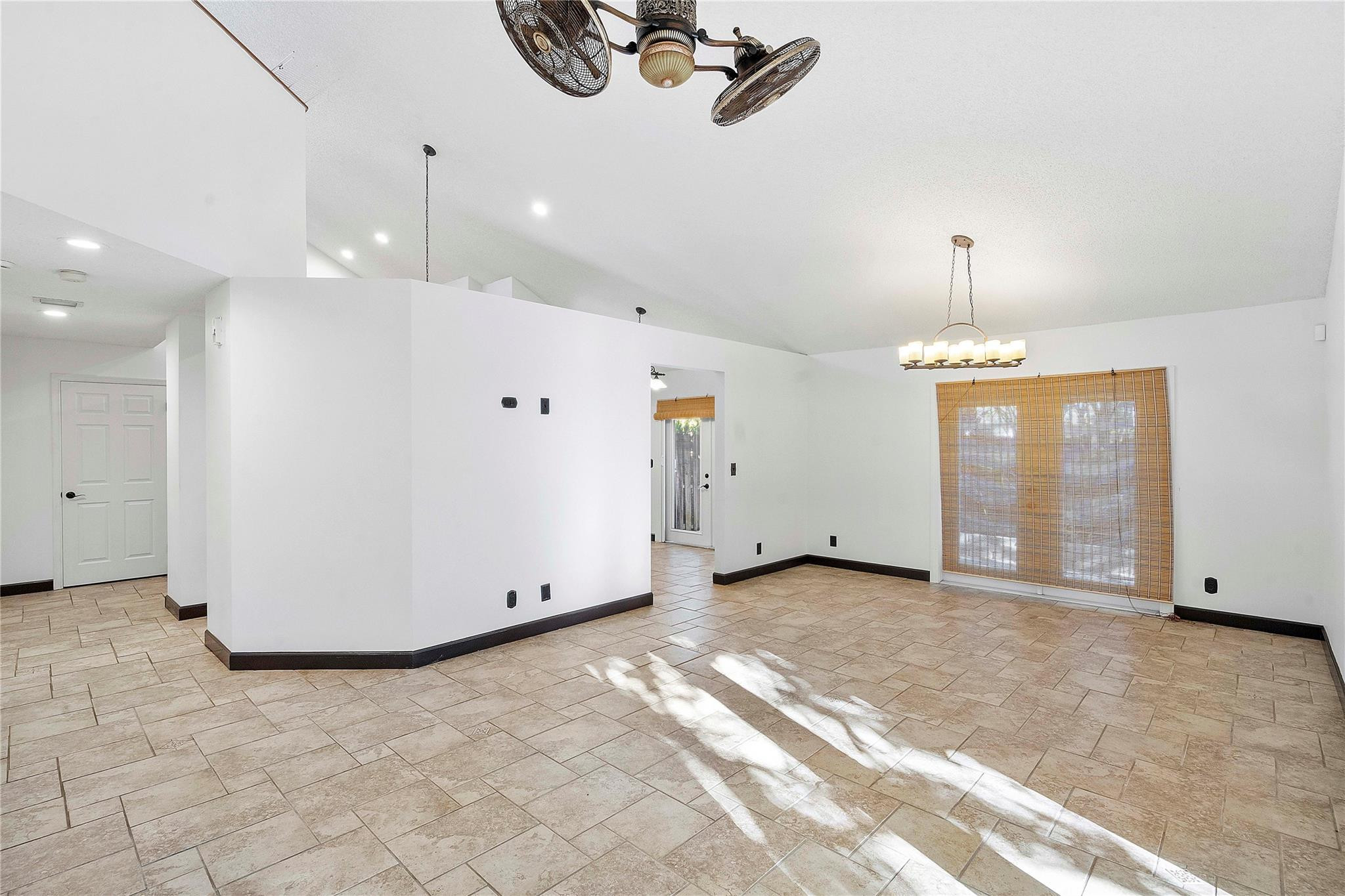 1714 Shoreside Circle Wellington, FL 33414 - Photo 9 of 32 Photo 9