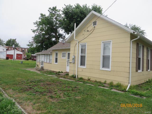 105 East Prairie Street Camp Point, IL 62320 - Photo 2 of 25 Gallery Image 2