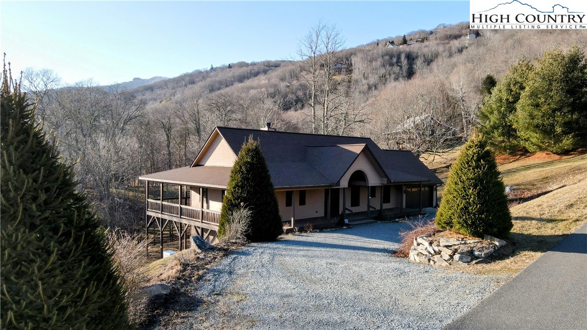 565 Fox Meadow Road Banner Elk, NC 28604 - Photo 2 of 48 Gallery Image 2