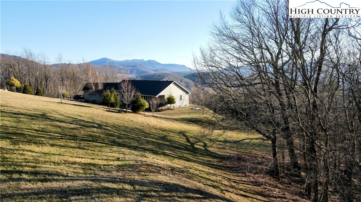 565 Fox Meadow Road Banner Elk, NC 28604 - Photo 8 of 48 Gallery Image 8