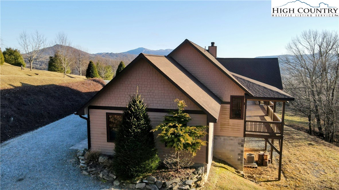 565 Fox Meadow Road Banner Elk, NC 28604 - Photo 10 of 48 Gallery Image 10