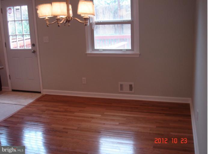 7009 Bexhill Road Baltimore, MD 21244 - Photo 8 of 30 Dining Room