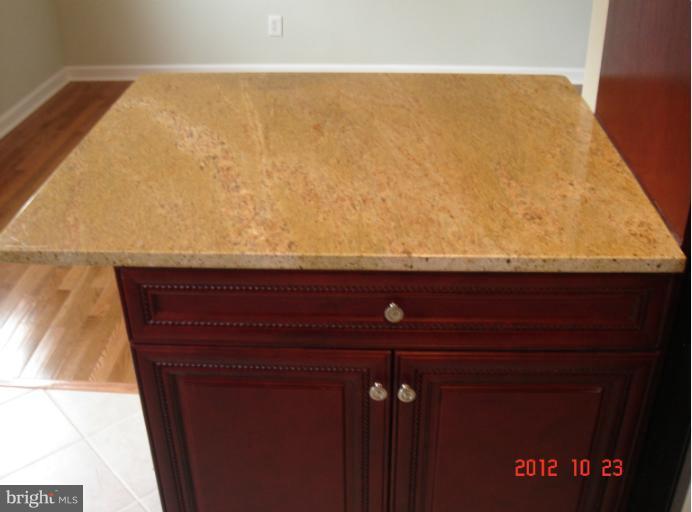 7009 Bexhill Road Baltimore, MD 21244 - Photo 9 of 30 Kitchen