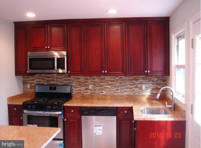 7009 Bexhill Road Baltimore, MD 21244 - Photo 10 of 30 Kitchen