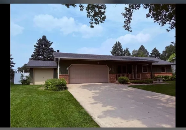 $264,000 | 2208 5th Avenue Southeast, Willmar, MN 56201