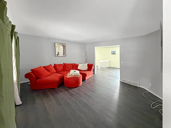 $264,000 | 2208 5th Avenue Southeast, Willmar, MN 56201