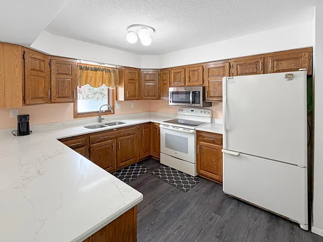 $264,000 | 2208 5th Avenue Southeast, Willmar, MN 56201