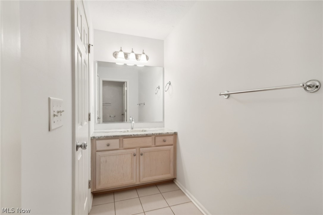 30229 Center Ridge Road, Unit 3 Westlake, OH 44145 - Photo 25 of 46 Gallery Image 25
