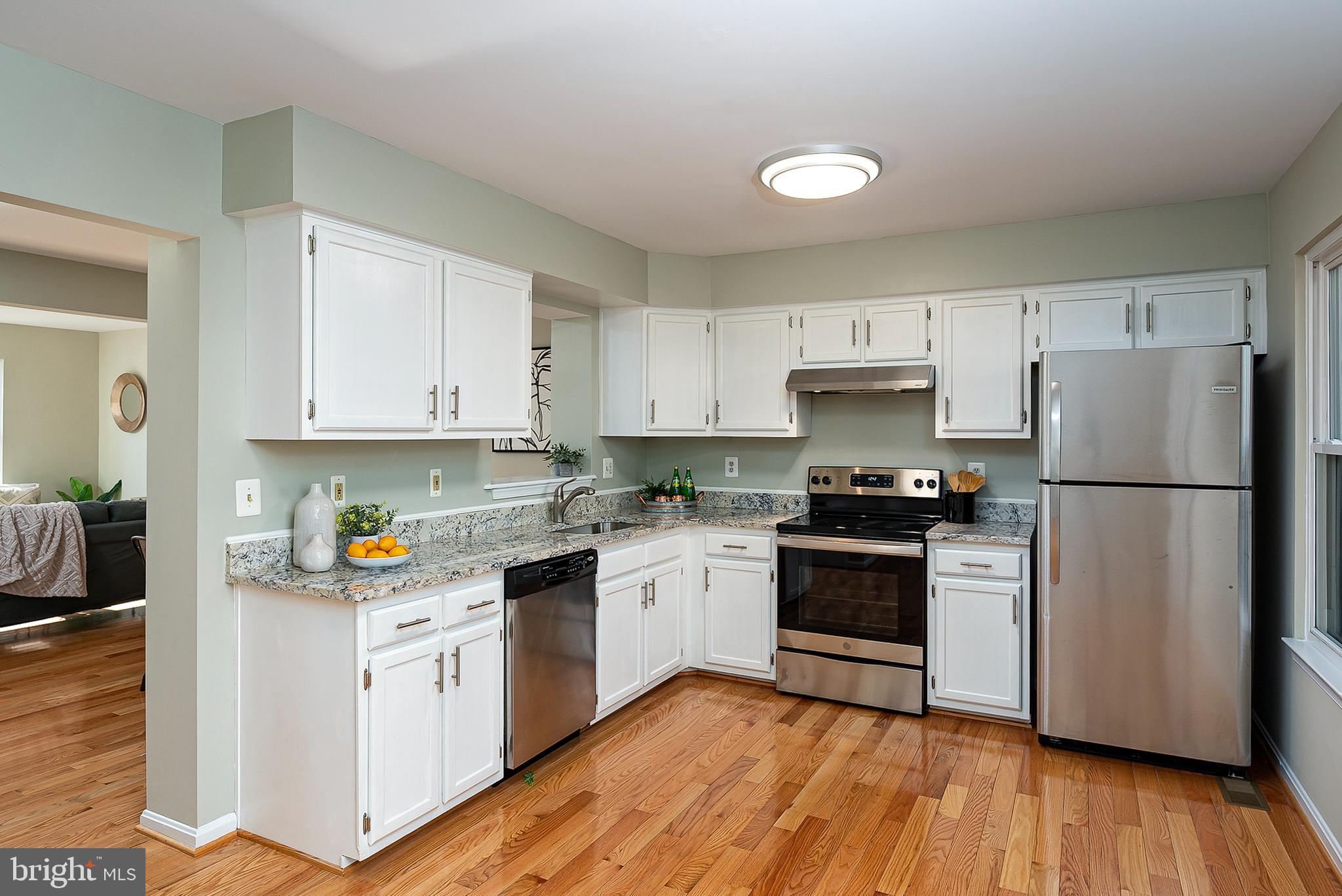 1128 Ingate Road Baltimore, MD 21227 - Photo 9 of 39 Kitchen