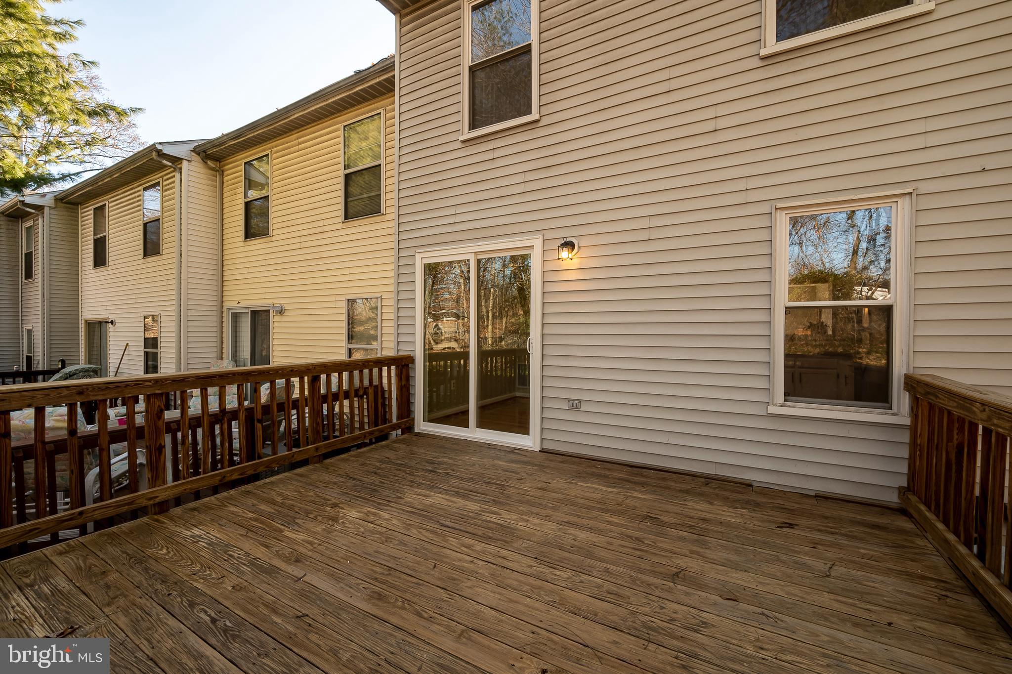 1128 Ingate Road Baltimore, MD 21227 - Photo 33 of 39 Back Deck (alt view)