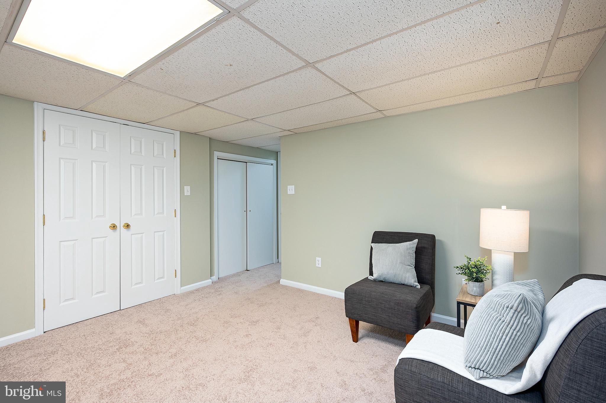 Family Room (alt view)