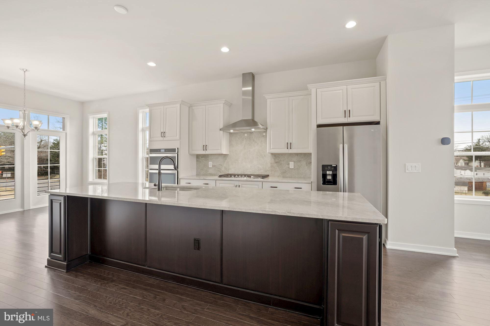 1720 Anderson Road McLean, VA 22102 - Photo 2 of 18 Guell Kitchen