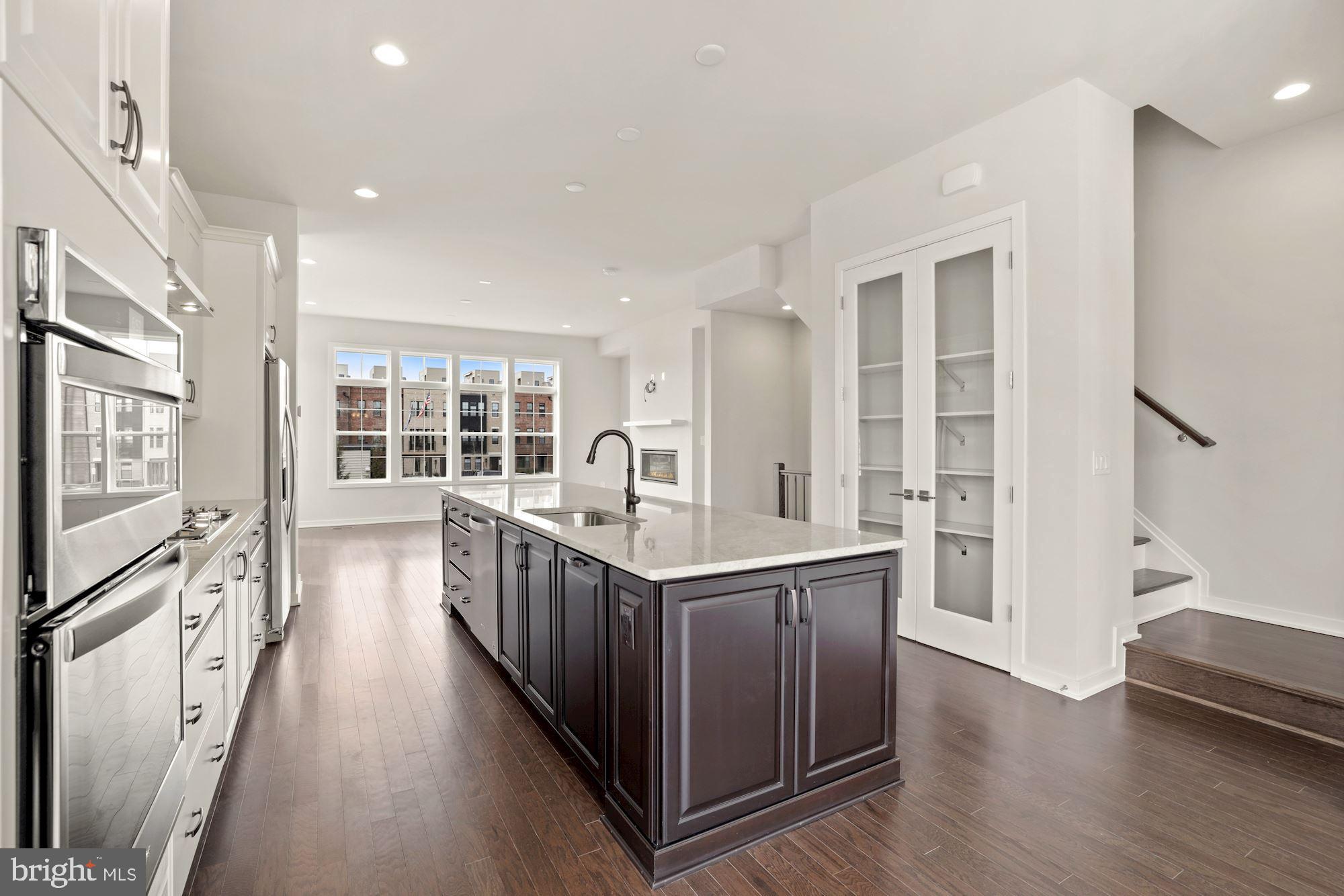 1720 Anderson Road McLean, VA 22102 - Photo 3 of 18 Guell Kitchen