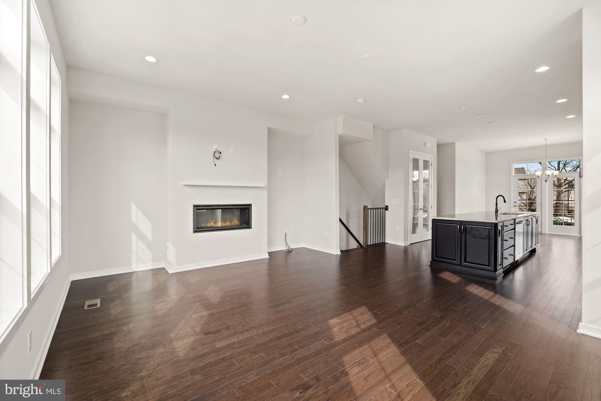 1720 Anderson Road McLean, VA 22102 - Photo 9 of 18 Living Level