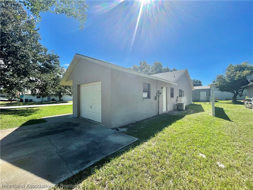 4701 Golfview Road Sebring, FL 33875 - Photo 2 of 23 Gallery Image 2