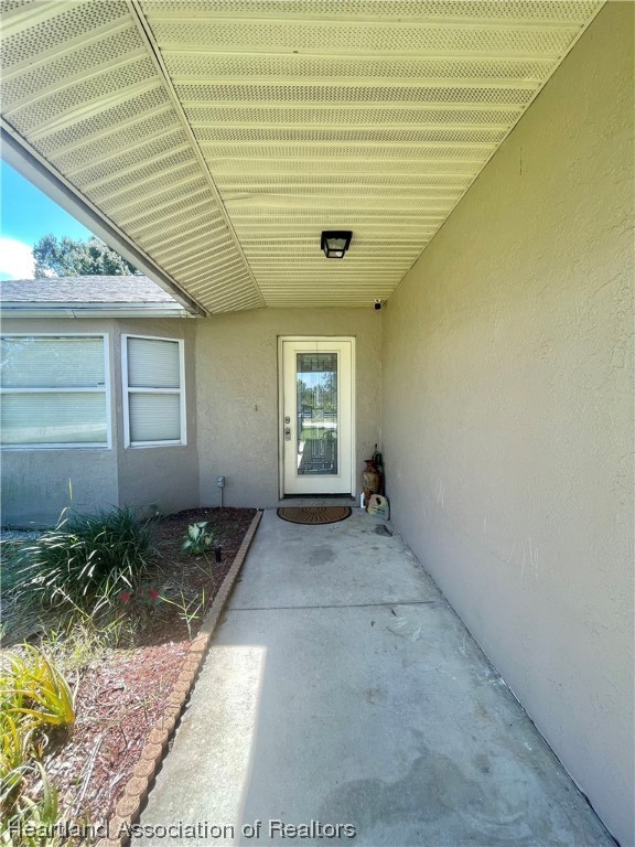 4701 Golfview Road Sebring, FL 33875 - Photo 4 of 23 Gallery Image 4