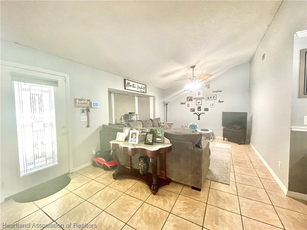 4701 Golfview Road Sebring, FL 33875 - Photo 9 of 23 Gallery Image 9