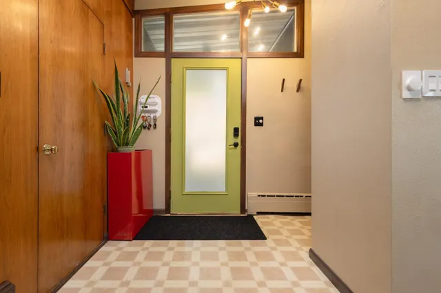 $315,000 | 635 West Summit Avenue, Fergus Falls, MN 56537