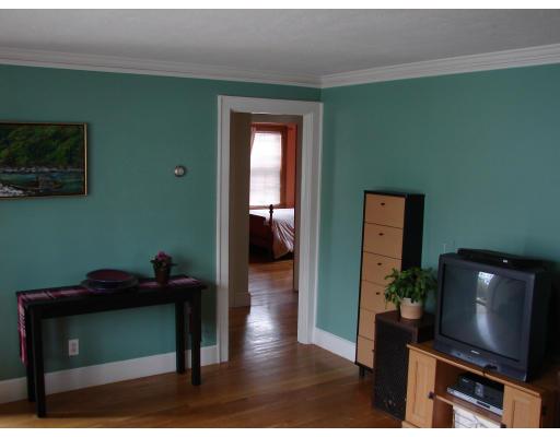 31 Arlington Road Waltham, MA 02453 - Photo 2 of 18