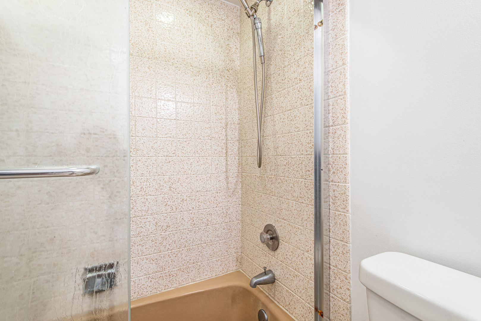 601 West Huntington Commons Road, Unit 201 Mount Prospect, IL 60056 - Photo 25 of 43 Gallery Image 25