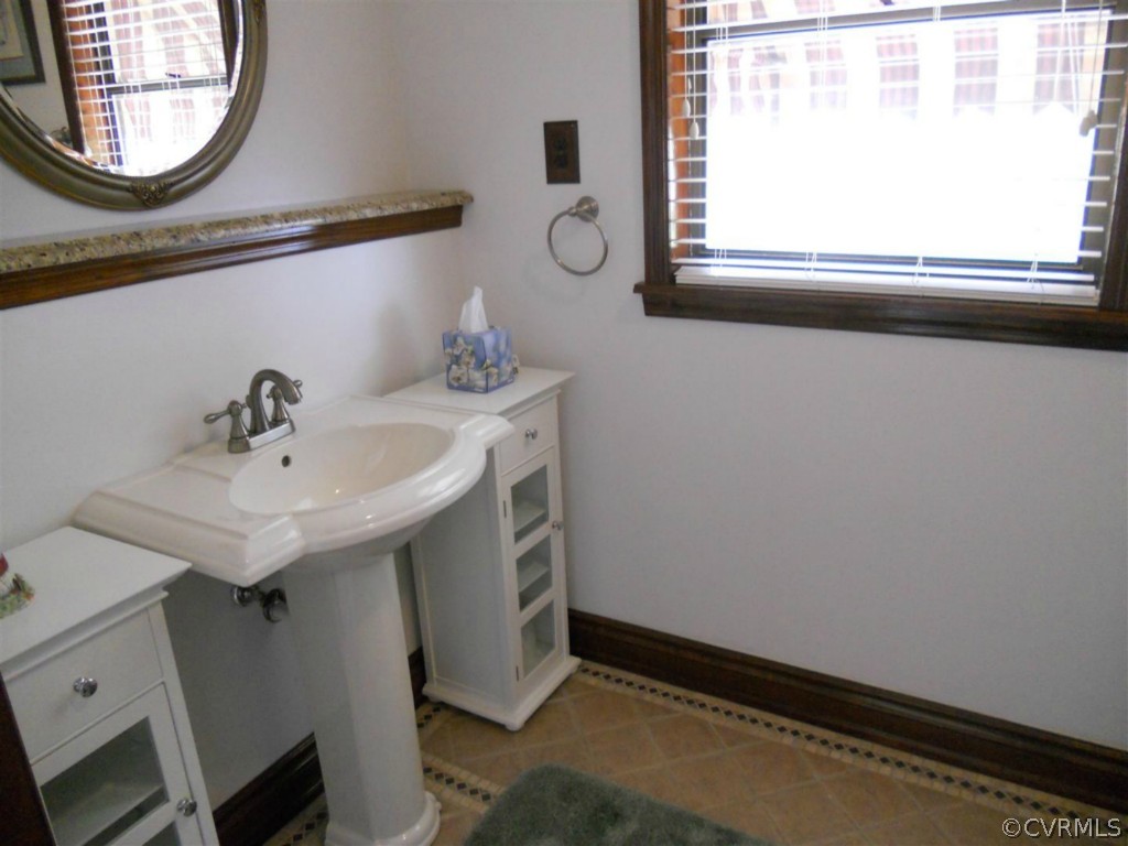 491 Shellfield Road Dunnsville, VA 22454 - Photo 12 of 24 Gallery Image 12