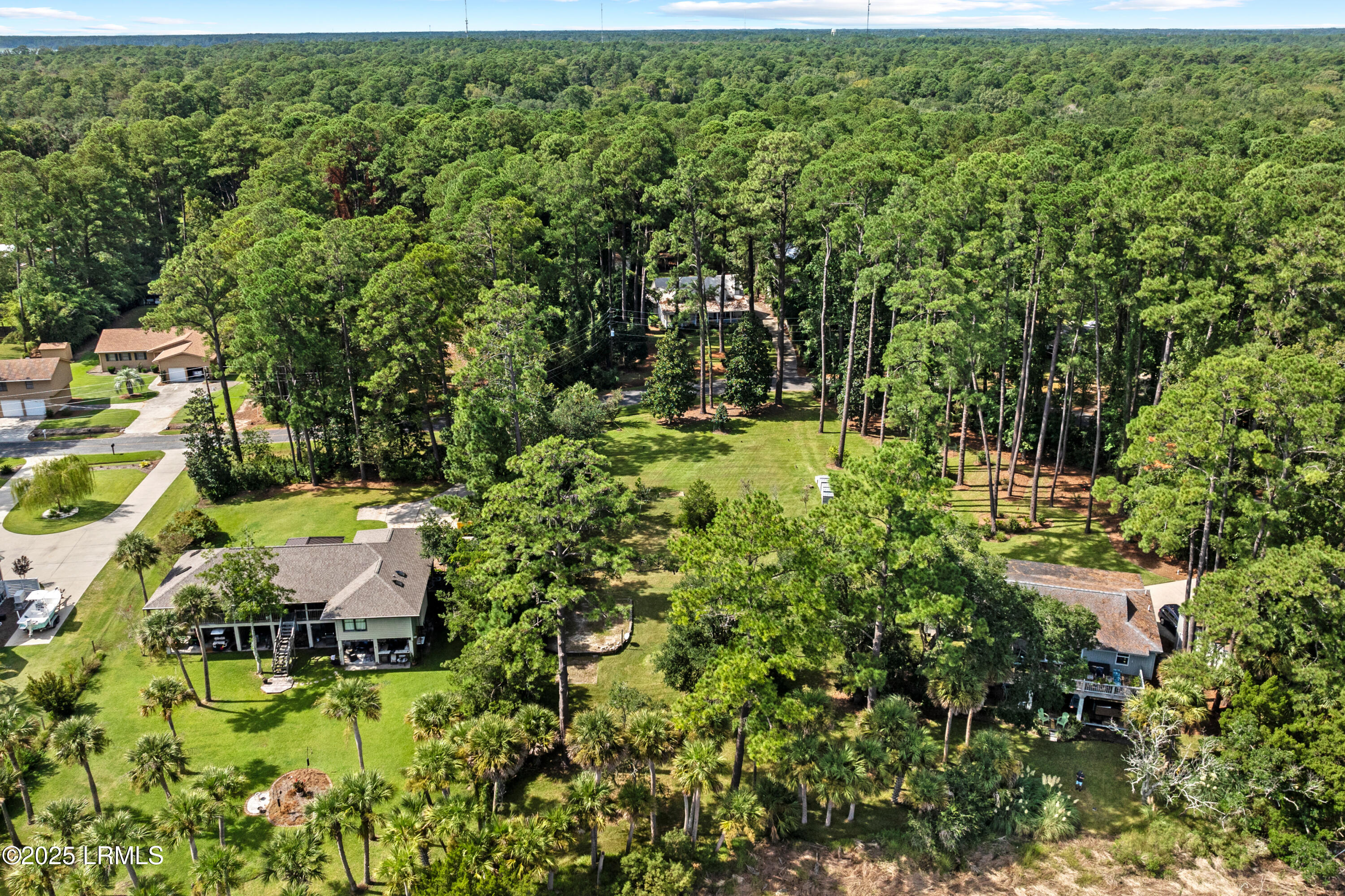 10 Pine Island Road Bluffton, SC 29910 - Photo 4 of 10 10 Pine Island Road-4