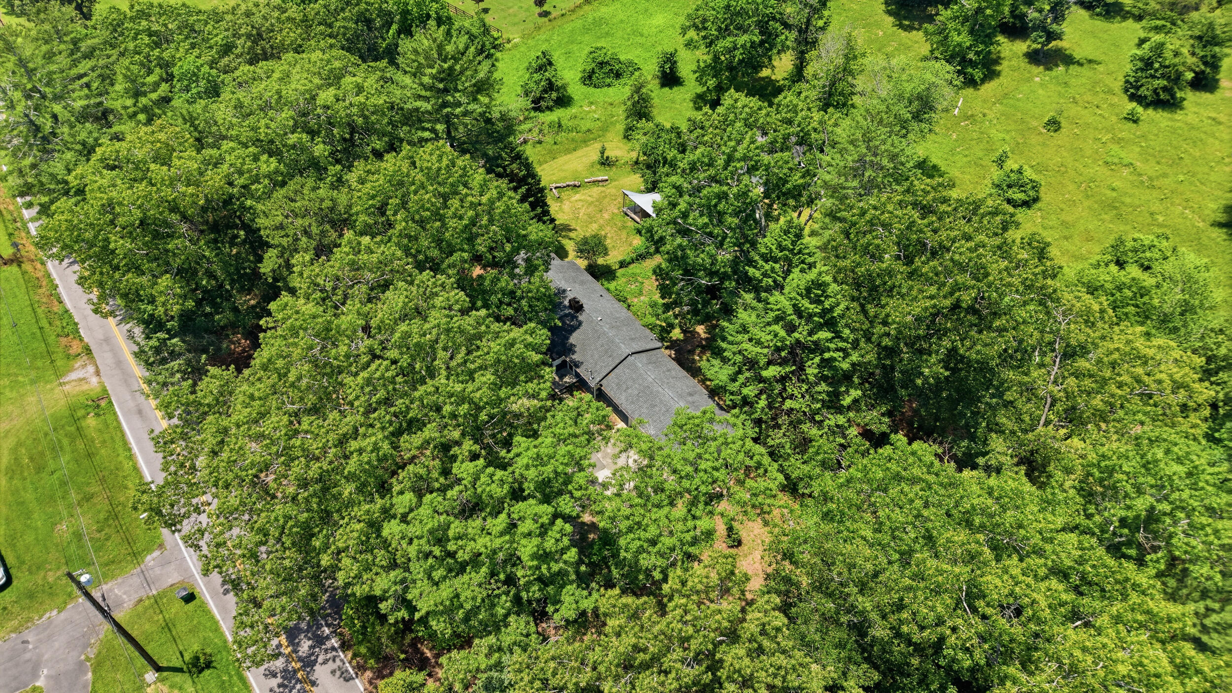 8525 West Crabtree Road Hixson, TN 37343 - Photo 27 of 37 30_8525 w crabtree rd-30