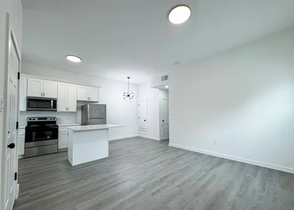 $1,690 | 328 Clearwater Street, Unit A, Houston, TX 77029