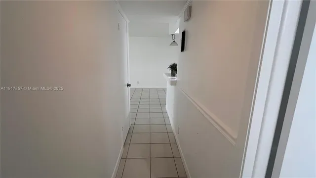 $229,000 | 3105 Oakland Shores Drive, Unit J106, Oakland Park, FL 33309