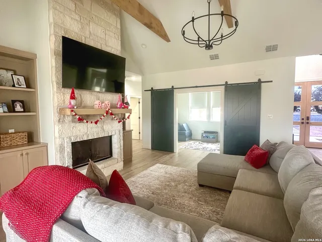 $599,000 | 109 West Medium Meadow Drive, Lytle, TX 78052