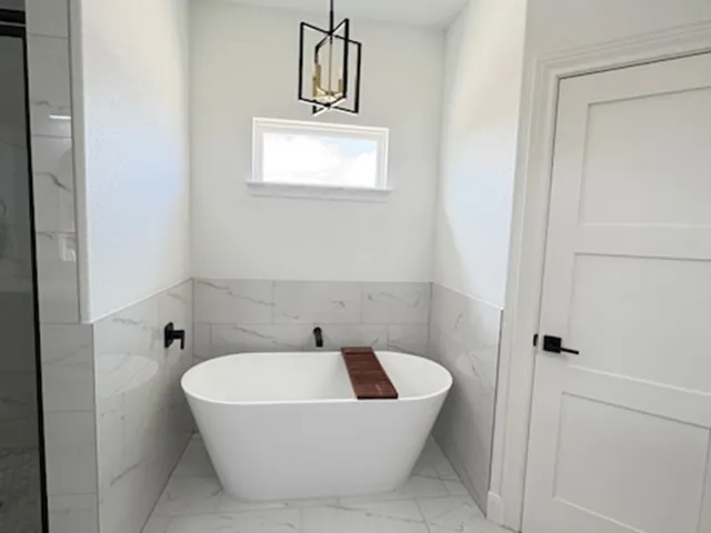 $599,000 | 109 West Medium Meadow Drive, Lytle, TX 78052