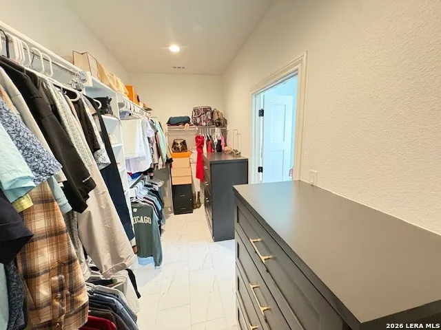 $599,000 | 109 West Medium Meadow Drive, Lytle, TX 78052