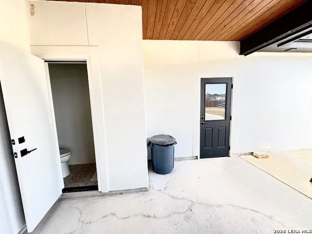 $599,000 | 109 West Medium Meadow Drive, Lytle, TX 78052