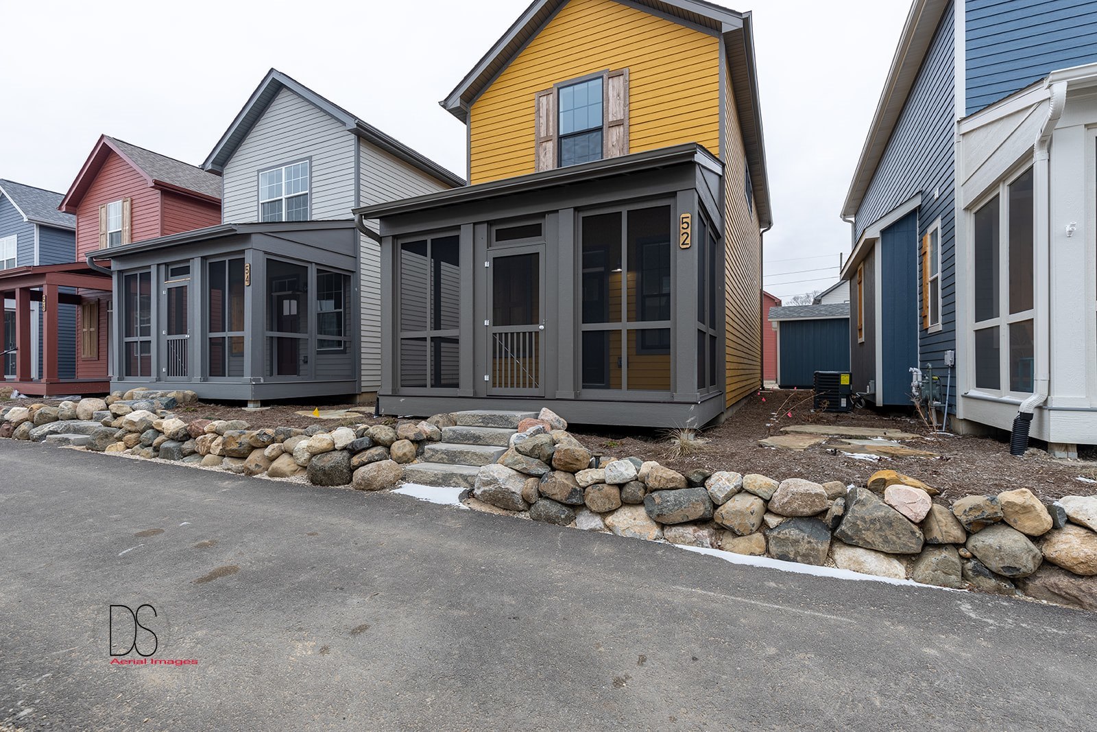 100 Great Loop E Drive, Unit 52 Ottawa, IL 61350 - Photo 9 of 13 front view of a house