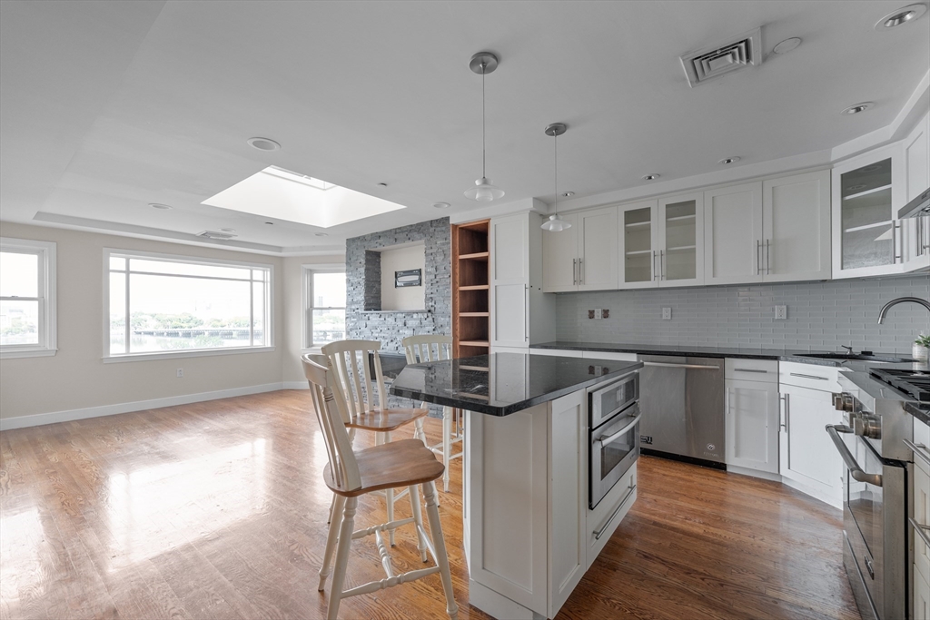 25 Bay State Road, Unit 6 Boston, MA 02215 - Photo 5 of 28
